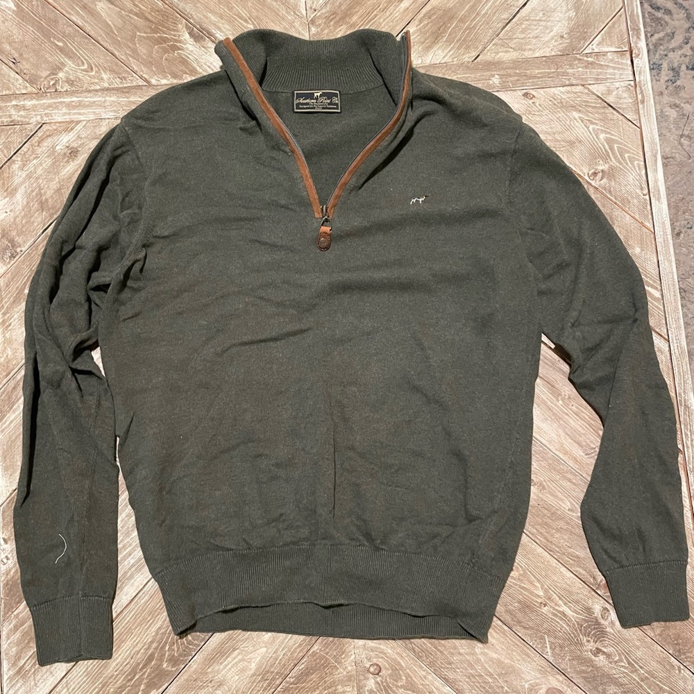 Southern Point Company pull over. Size small